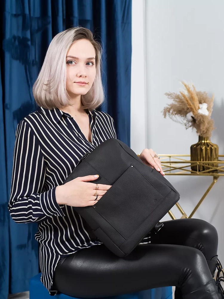 Городской женский рюкзак черный Paul Rayner Carol 1071BL