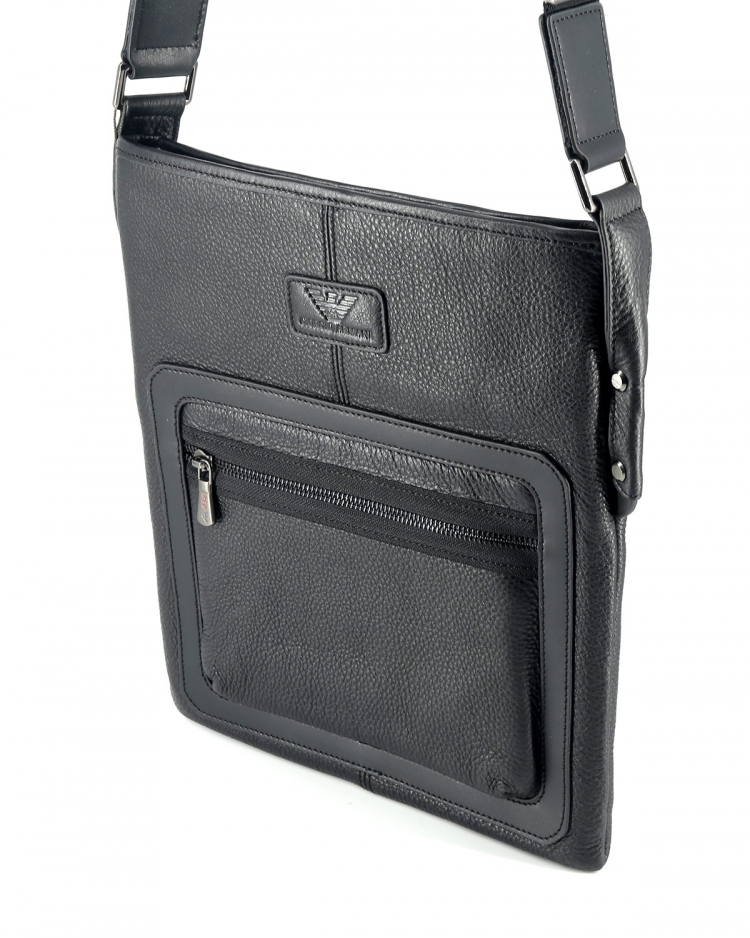 Giorgio Armani сумка через плечо кожаная под А4