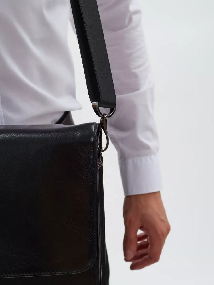 Деловой мужской кожаный портфель для документов и ноутбука с кодовым замком Paul Rayner 1-9504-1